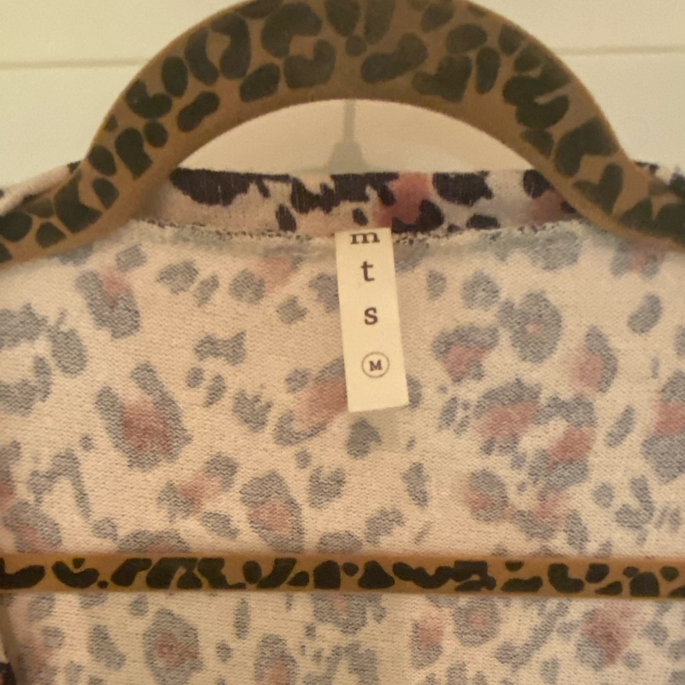 Leopard Cardigan - Picture 2 of 5